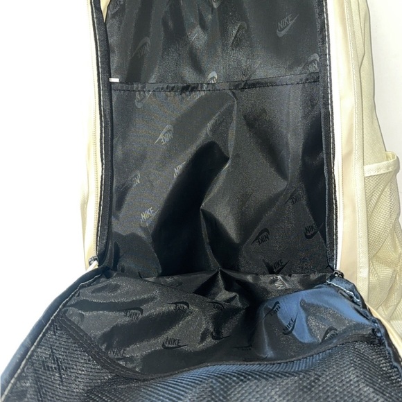 Nike Cream and Neon Green Backpack Hayward - Picture 4 of 4